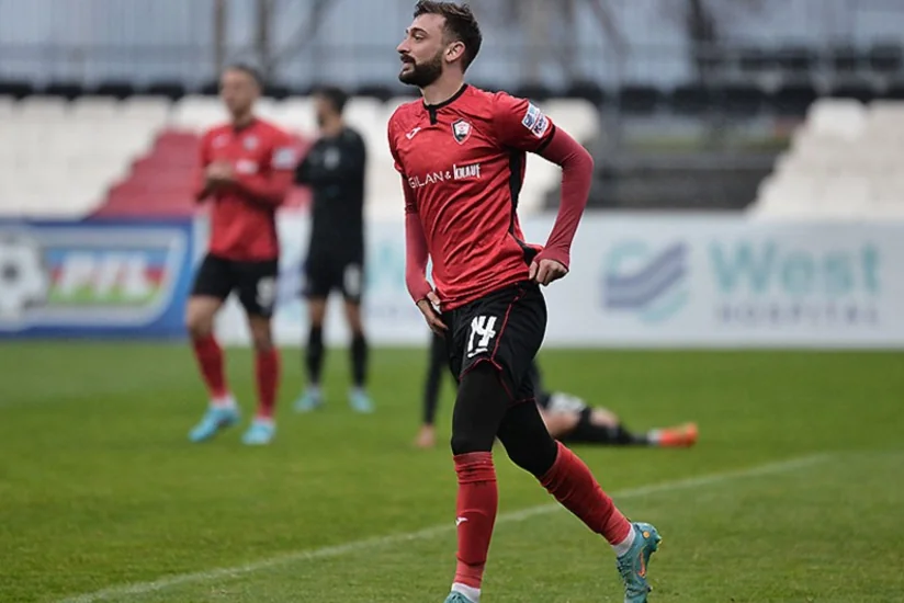 Qəbələ daha bir futbolçusu ilə müqaviləni uzadır