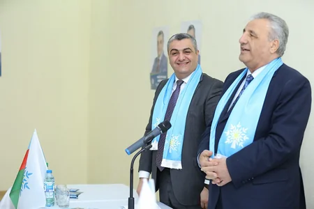 Deputatlığa namizəd Rauf Nağıyev seçicilərlə görüşüb