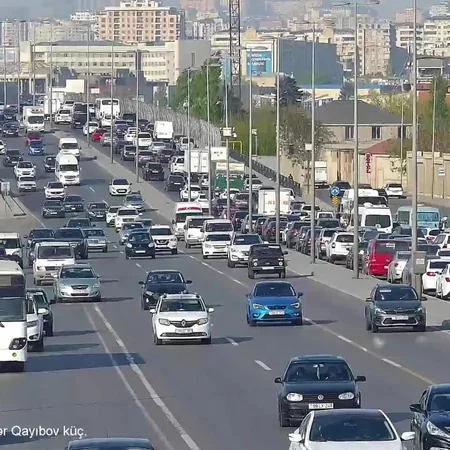 Bakının bir sıra yollarında tıxac var - SİYAHI