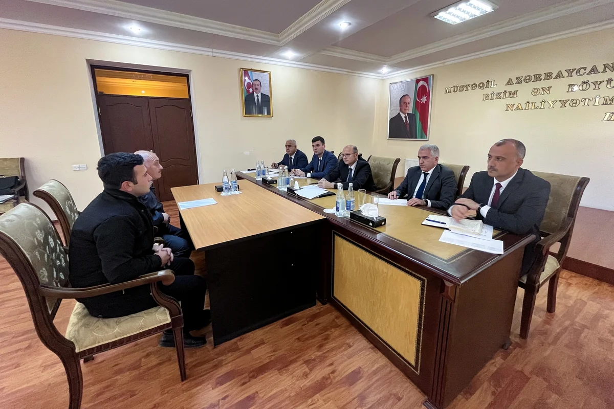 Energetika naziri Bərdədə vətəndaşları qəbul edib