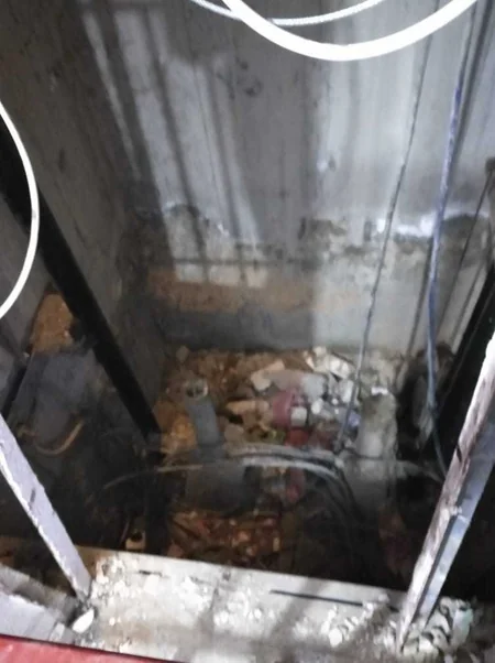 Bakıda doqquzmərtəbəli binadan qumbara çıxdı - FOTO