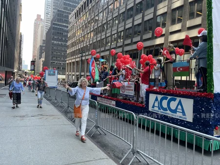 ABŞ-da türkdilli xalqların ictimai fəalları izdihamlı yürüş keçirib