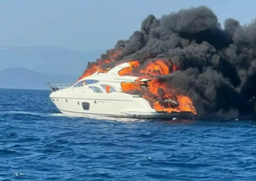 Yacht with 12 people on board catches fire near Istanbul