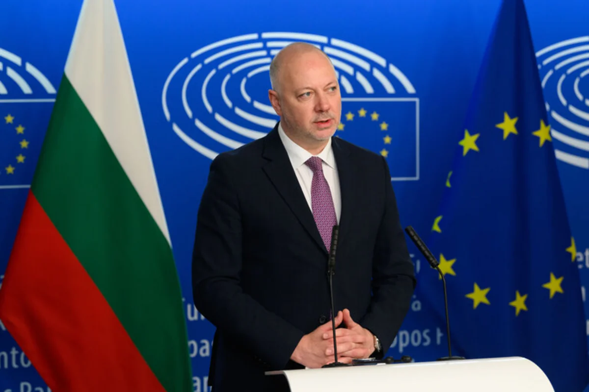 Болгария временно перенесла посольство из Ирана в Азербайджан