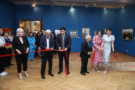 Gənc rəssam: İlk dəfə portret əsərimdə Ümummilli Lideri çəkmişəm