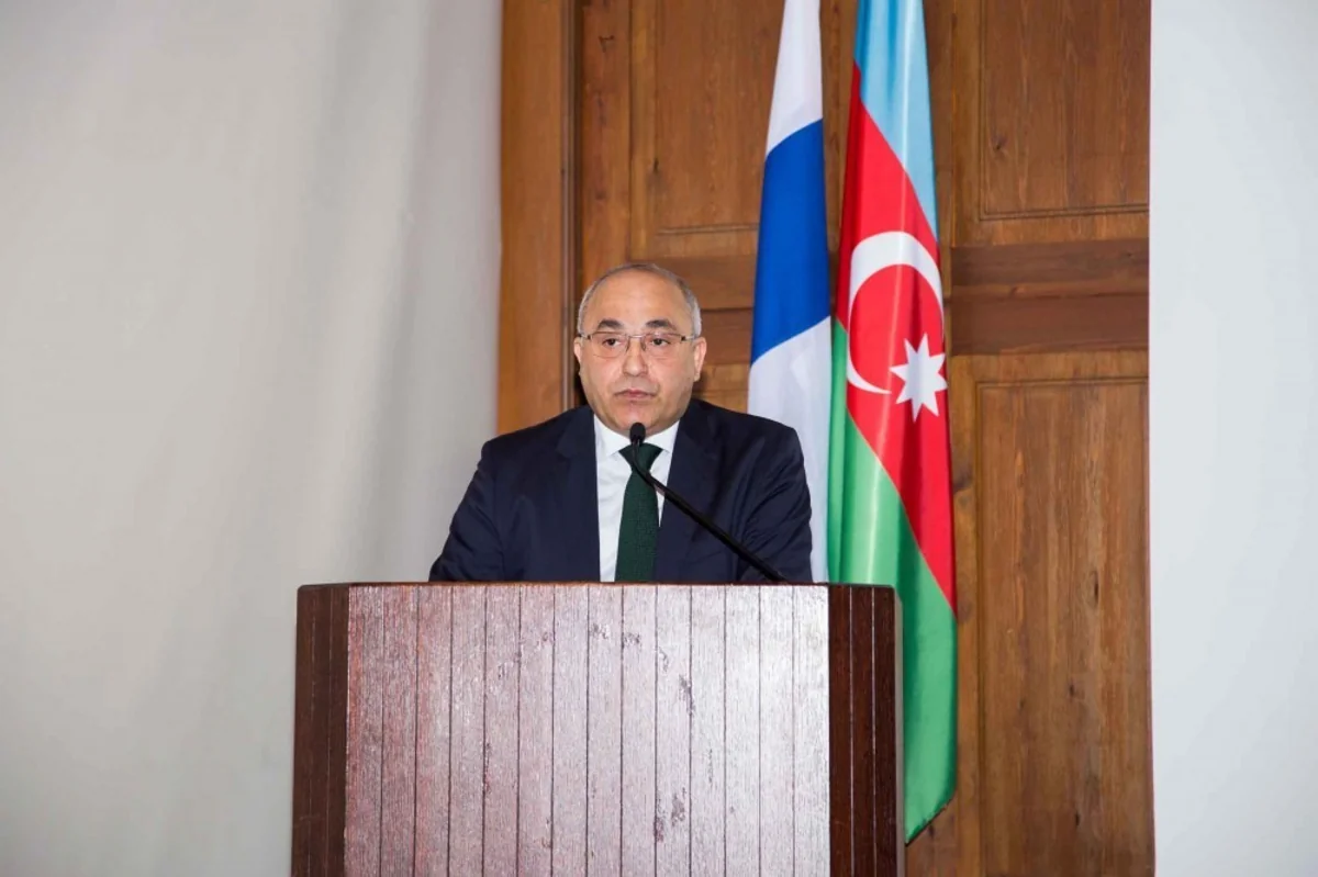 Adış Məmmədov Çexiyaya səfir təyin olundu