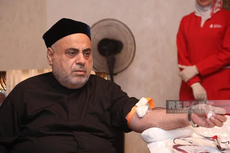 Allahşükür Paşazadə qan verib