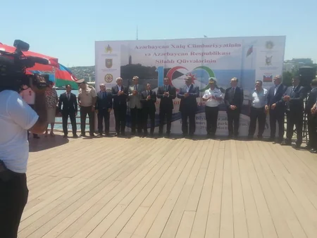 Böyük Zirə adasından Dənizkənarı Milli Parkadək üzgüçülük estafeti keçirilib