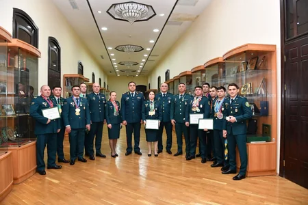 Elçin Quliyev idmançıları təltif edib
