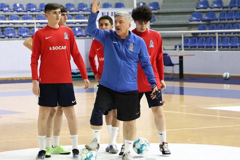 Azərbaycan millisinin baş məşqçisi: “Təcrübəsizlik öz sözünü dedi”