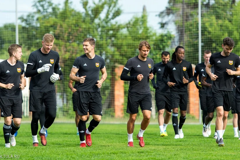 Arsenal Neftçi ilə oyunlar üçün 9 legioner sifariş edib