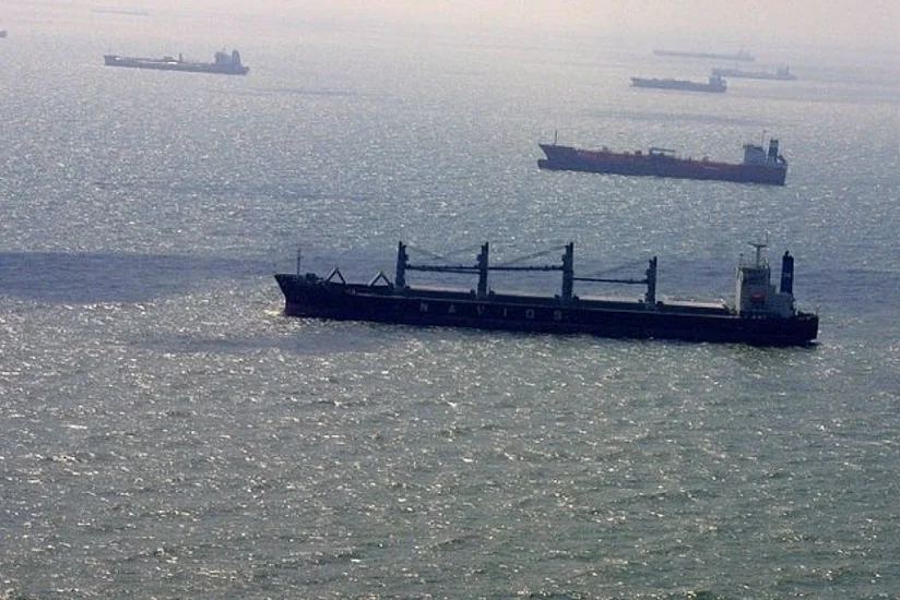 Два человека пострадали в результате взрыва на нефтяном танкере в России