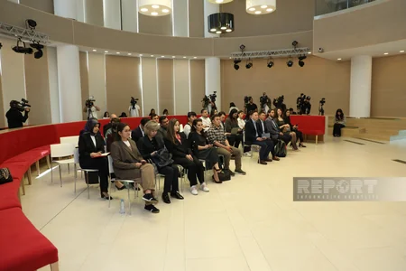 TDT dövlətlərinin jurnalistləri və media mütəxəssisləri üçün təlimlərin rəsmi açılışı olub