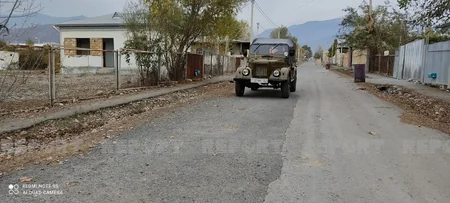 Kəlbəcərdən gətirdiyi avtomobili 27 ildir qoruyub saxlayır