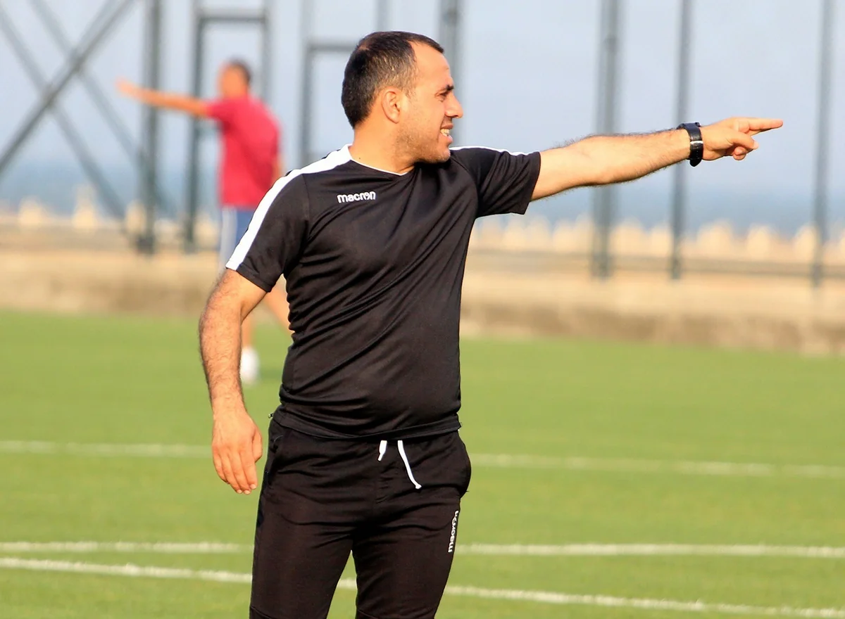 “Sumqayıt”ın baş məşqçisi: “Qapıdan başlayaraq, hər mövqeyə futbolçu lazımdır”