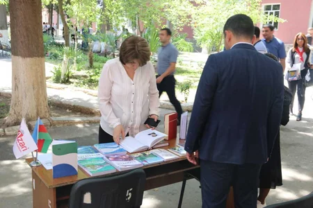 UTECA-da Məzun yarmarkası keçirilib