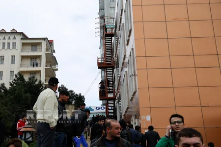 Bakı sakini intihara cəhd edib - FOTO