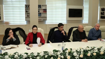 Azərbaycanda məktəbli geyimləri necə olsun?