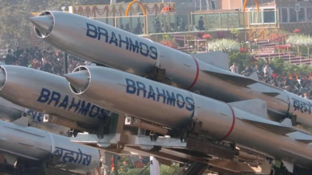 СМИ: Индонезия обсуждает с Индией покупку ракет BrahMos