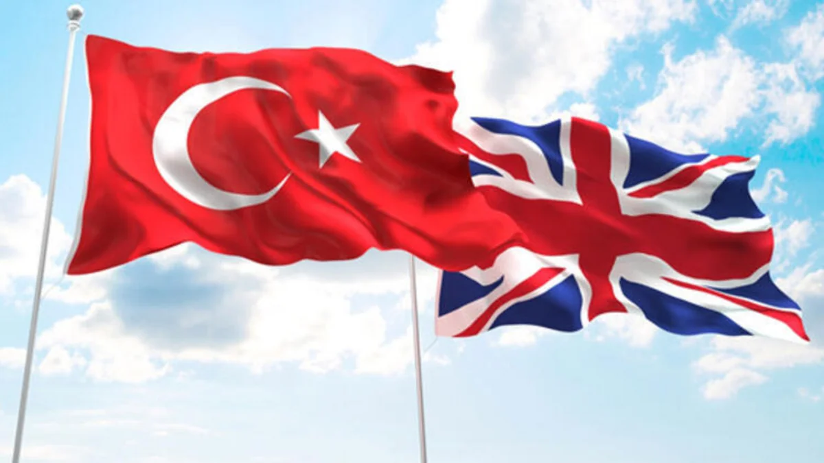 Türkiyə və Böyük Britaniya XİN başçıları arasında telefon danışığı olub