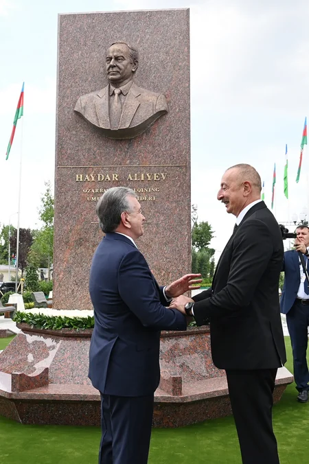 Ilham Aliyev, Shavkat Mirziyoyev attend opening of Heydar Aliyev Square in Tashkent