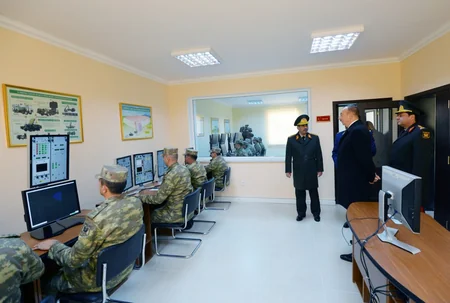Президент Ильхам Алиев ознакомился с условиями, созданными в военном городке Н-ской воинской части ВВС минобороны