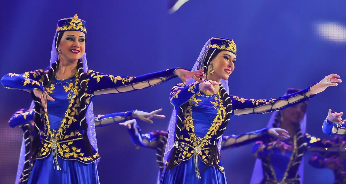 Euronews prepares program about Azerbaijani folk songs and dances