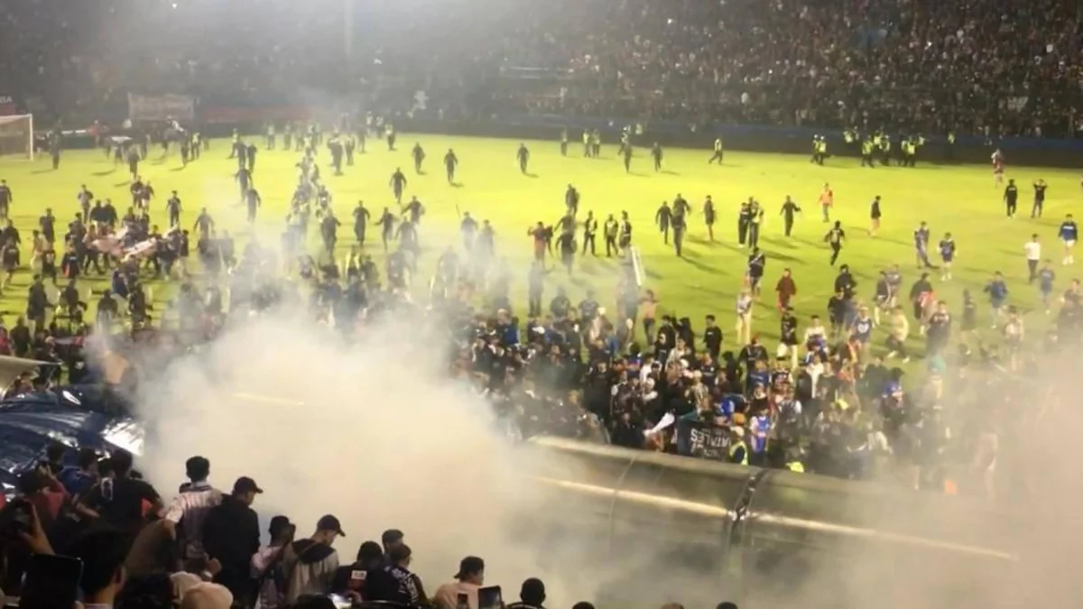 İndoneziyada stadionda baş verən iğtişaşlarda ölənlərin sayı 174-ə çatıb
