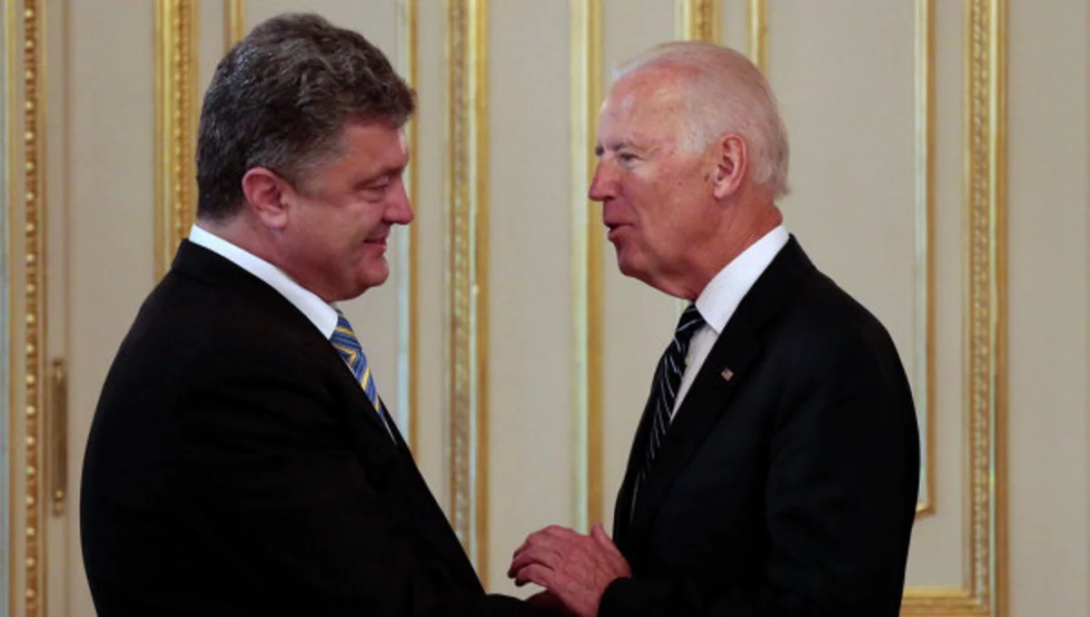 Вице-президент США обсудит в Киеве борьбу с коррупцией в Украине