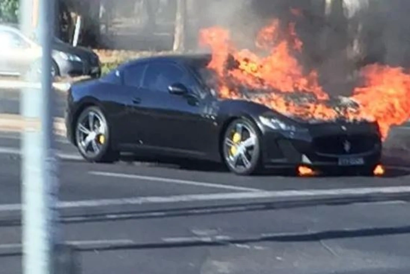 В Баку сгорел Maserati