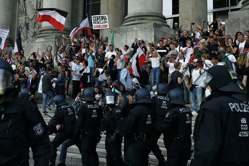 Berlində 300-dən çox aksiya iştirakçısı tutulub
