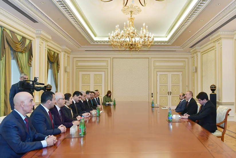 Президент Ильхам Алиев принял руководителя межпарламентской группы дружбы Турция-Азербайджан