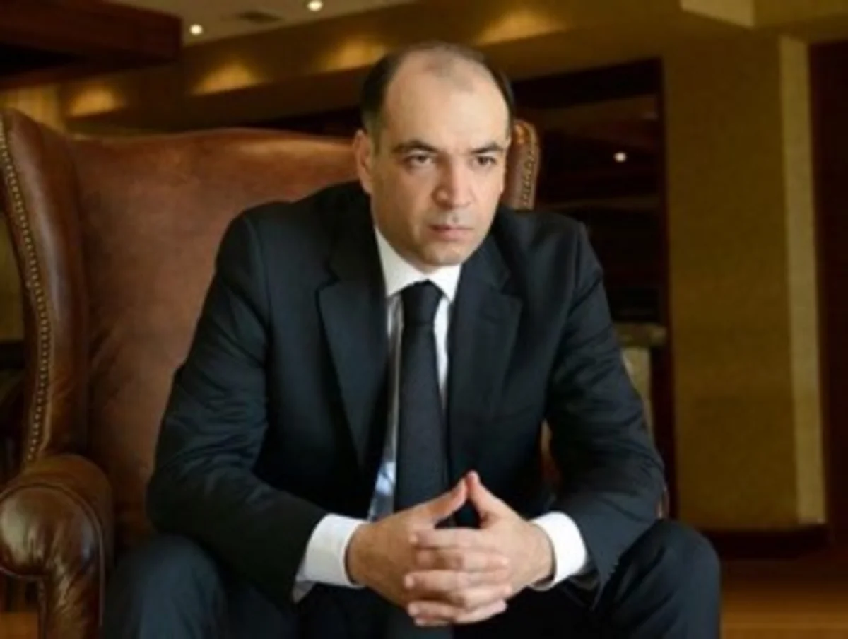 Deputatlığa keçmiş namizəd seçicilərinə müraciət edib