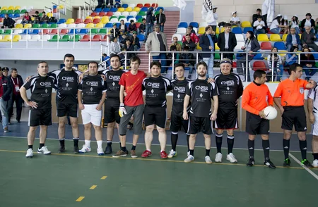 Şahmatçılar futbol oynadı