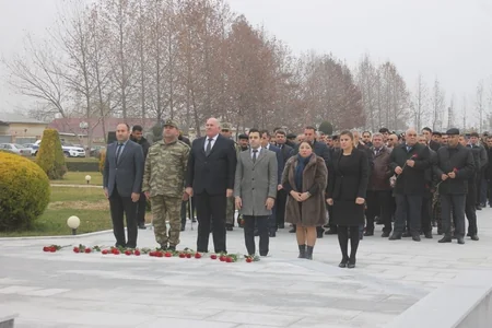 Ümummilli lider Heydər Əliyevin anım günü ilə əlaqədar Azərbaycan Ordusunda silsilə tədbirlər keçirilib