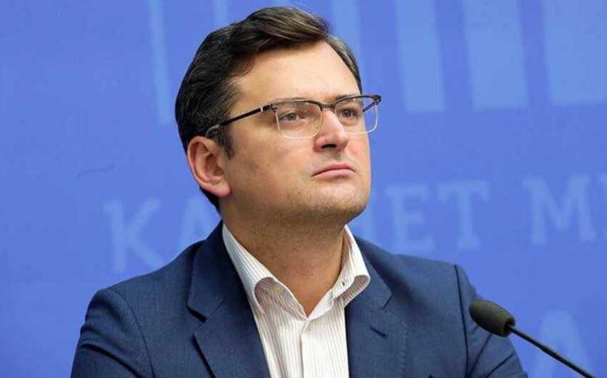 Кулеба: Франция за отключение РФ от SWIFT, готова поставлять Украине оружие и военную технику 