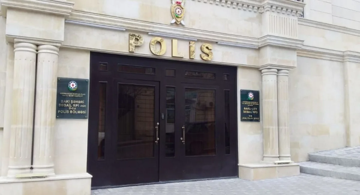 Bakıda xarici vətəndaşın yaşadığı mənzildən 2500 manat, 500 avro və 12000 manat dəyərində qızıl oğurlanıb