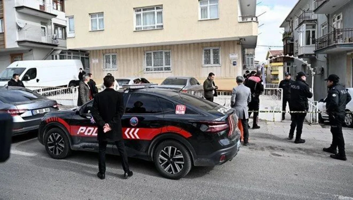 Ankarada qadın iki azyaşlı övladını öldürüb, birinə isə ağır xəsarət yetirib