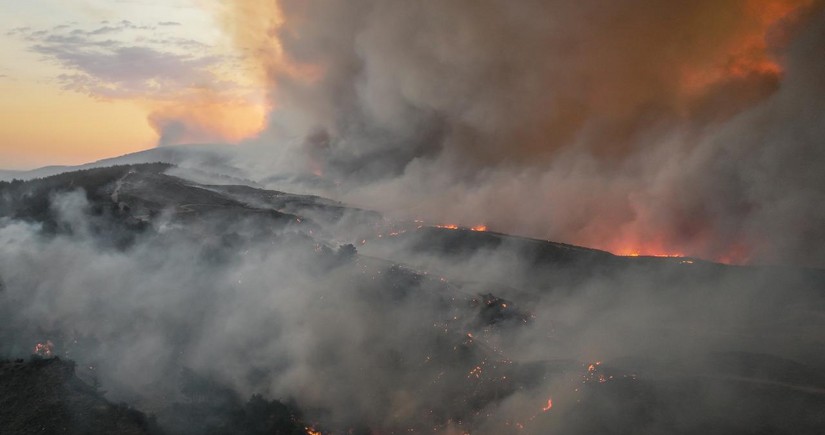 Türkiye continues to fight forest fires