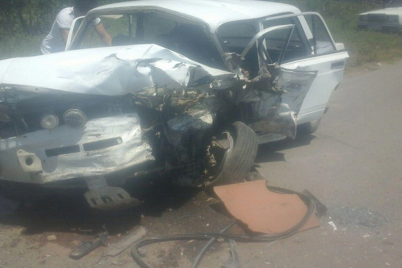 Ağdaşda yol qəzası baş verib, 17 yaşlı sürücü ölüb, xəsarət alanlar var - YENİLƏNİB