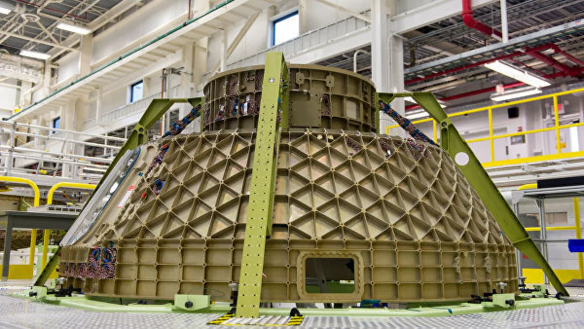 Boeing завершила испытания парашютной системы космической капсулы Starliner