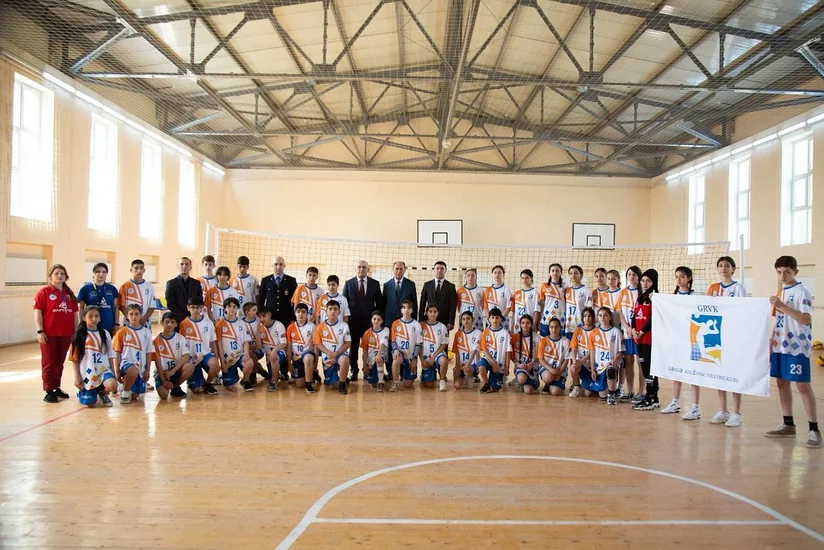 Şahin Bağırov Bərdədə voleybol klubunun ilk məşqini izləyib