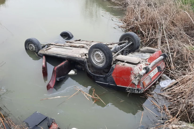Kürdəmirdə avtomobil su kanalına aşıb, 1 qadın ölüb, 2-si uşaq olmaqla 4 nəfər yaralanıb - YENİLƏNİB