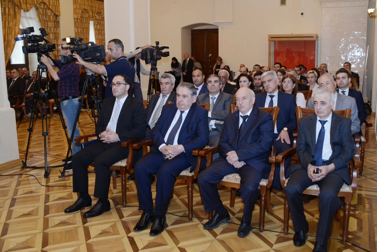 “Azərenerji” ASC-də “Heydər Əliyev ideyaları ilə yeni strateji hədəflərə doğru” adlı tədbir keçirilib