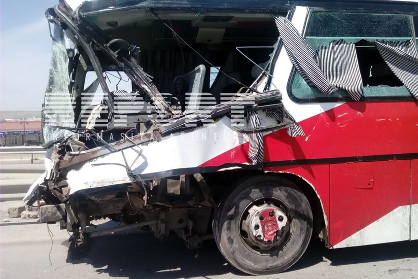 ​Bakıda baş verən qəzaya görə avtobus sürücüsü tutulub - FOTO