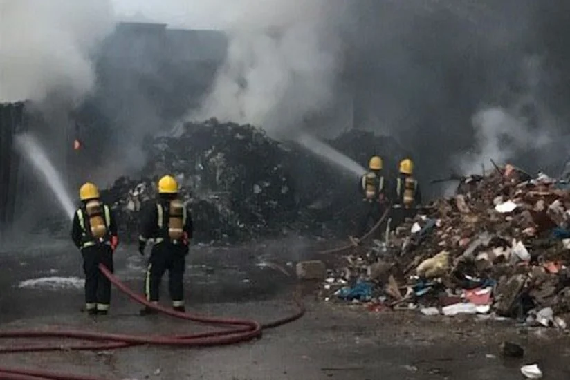 Крупный пожар произошёл на складе в одном из районов Лондона