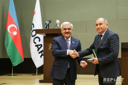 SOCAR-da dövlət təltiflərinə layiq görülmüş neftçilərə orden və medallar təqdim olunub