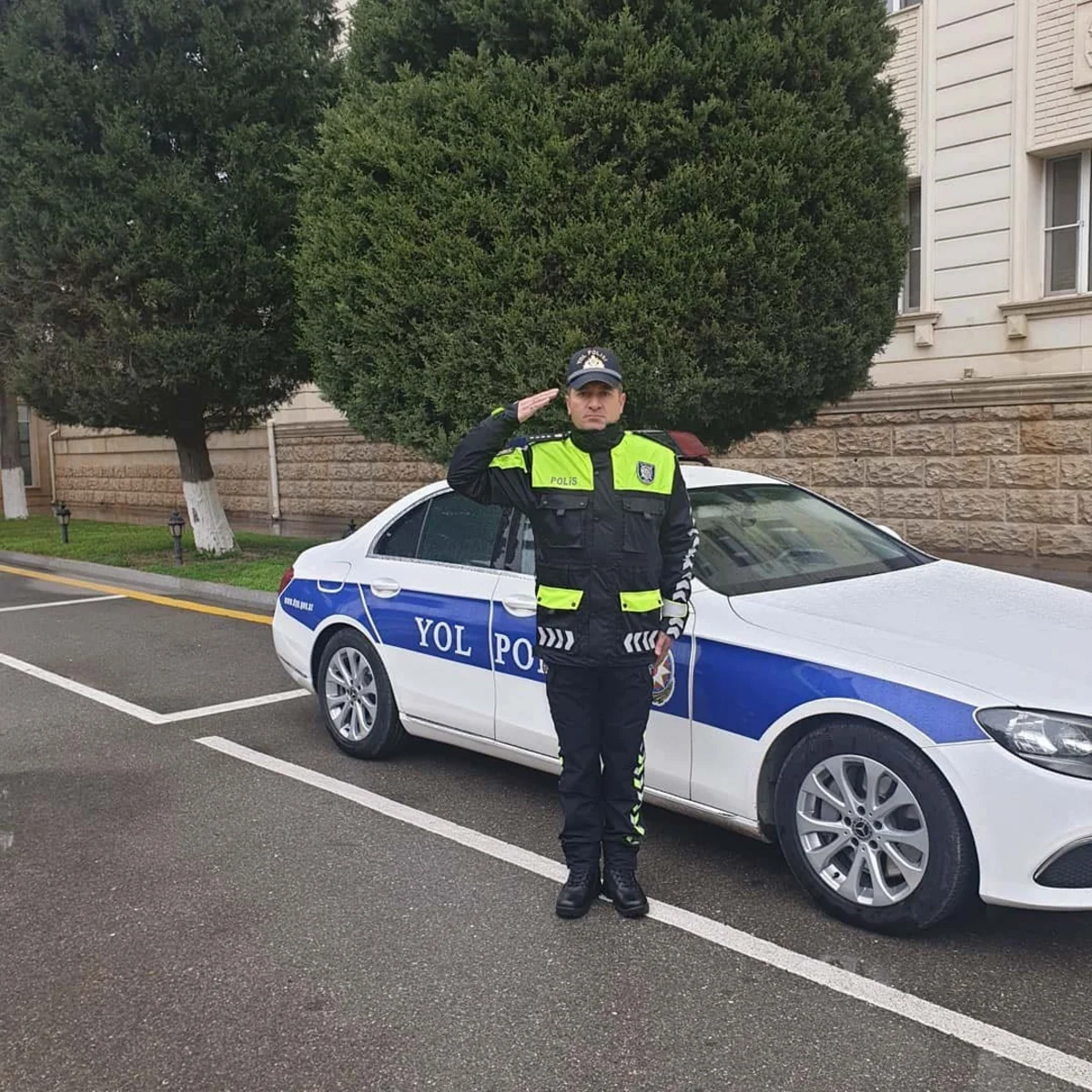 Yol polislərinin yeni geyim forması nümayiş etdirilib