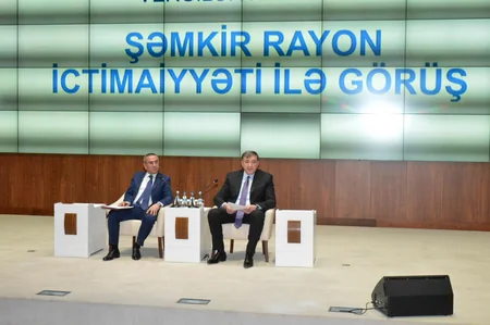 Vergilər naziri Şəmkirdə görüş keçirib