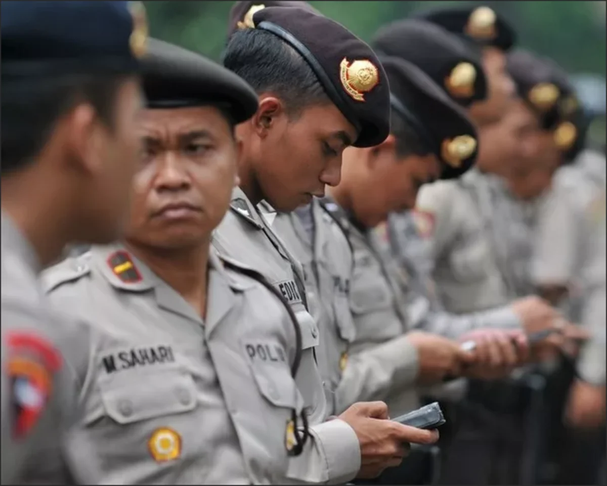 Napoleon Bonaparte in jail for bribe